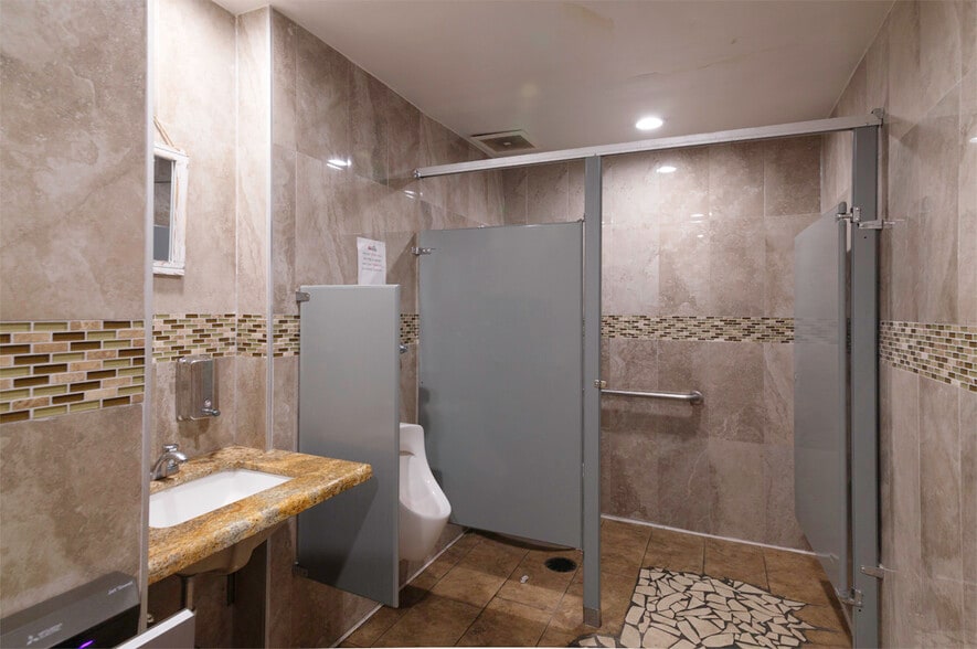 More Photos Of 4906 E Main St, Mesa Restaurant For Sale