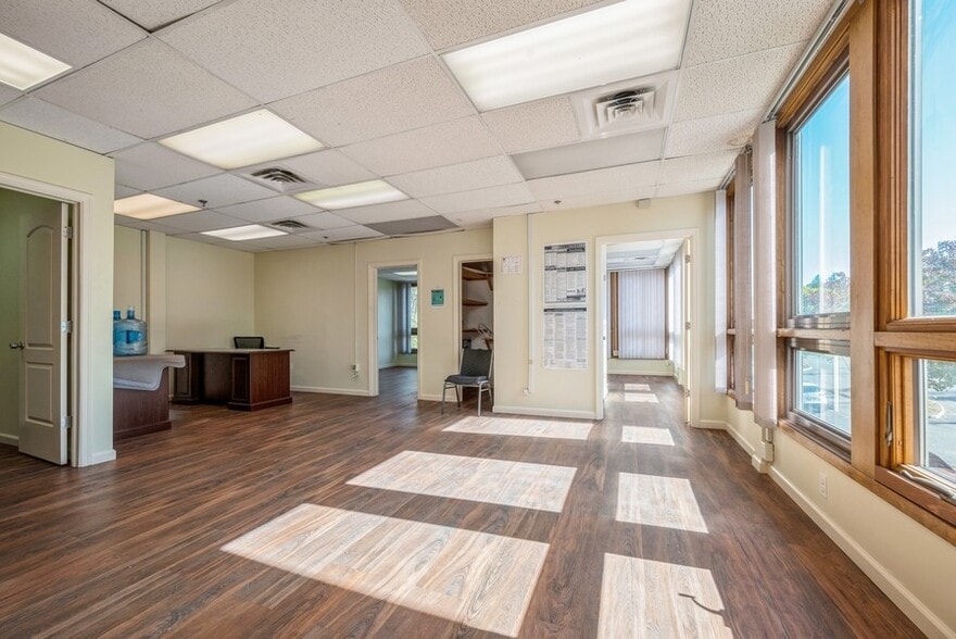 More Photos Of 674 US Highway 202, Bridgewater Medical For Sale