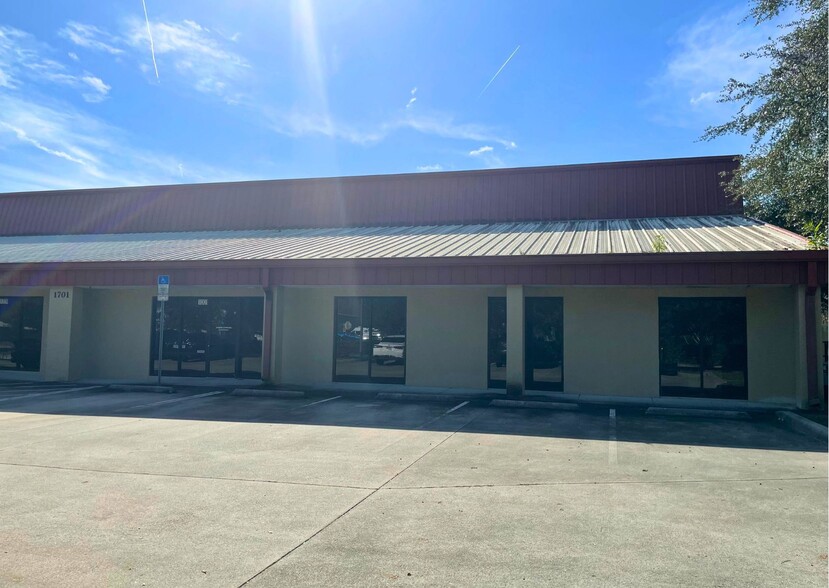 Primary Photo Of 1701 Kennedy Pt, Oviedo Warehouse For Lease