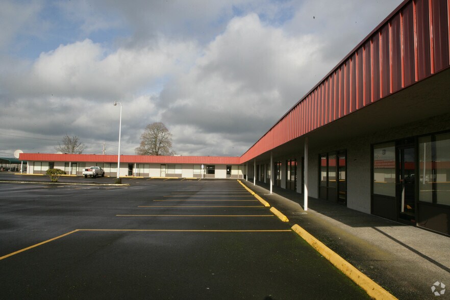 More Photos Of 9317 NE Highway 99, Vancouver Unknown For Lease