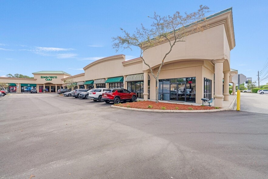 More Photos Of 9365 Philips Hwy, Jacksonville Freestanding For Sale