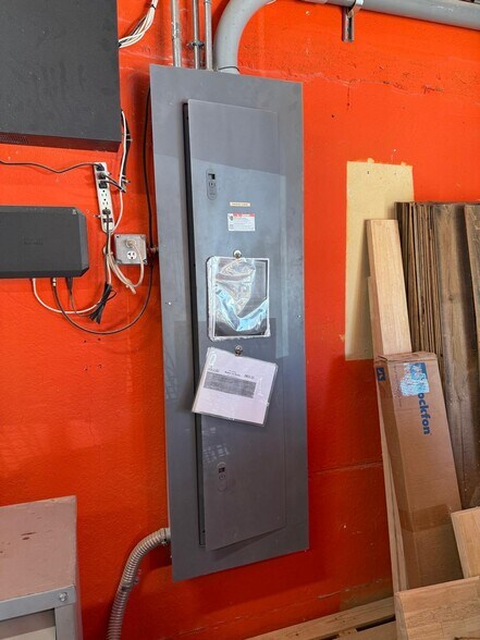 More Photos Of 669-679 W 26th St, Hialeah Warehouse For Sale