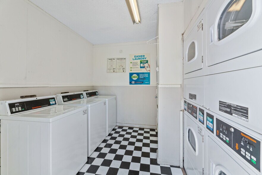 More Photos Of 4314 Gillis St, Austin Apartments For Sale
