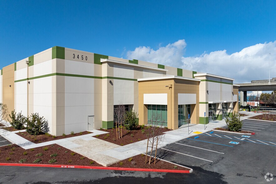 More Photos Of 3450 Collins Ave, Richmond Distribution For Lease