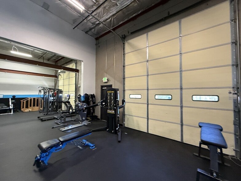 More Photos Of 802-886 E 78th Ave, Denver Warehouse For Sale