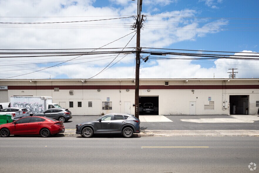 More Photos Of 3140 Koapaka, Honolulu Warehouse For Lease