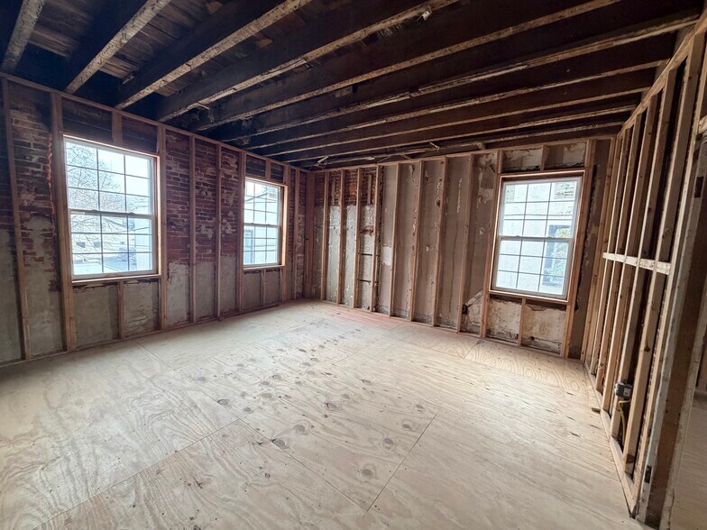 More Photos Of 129-131 High st 129-131 High St, Mount Holly Apartments For Sale