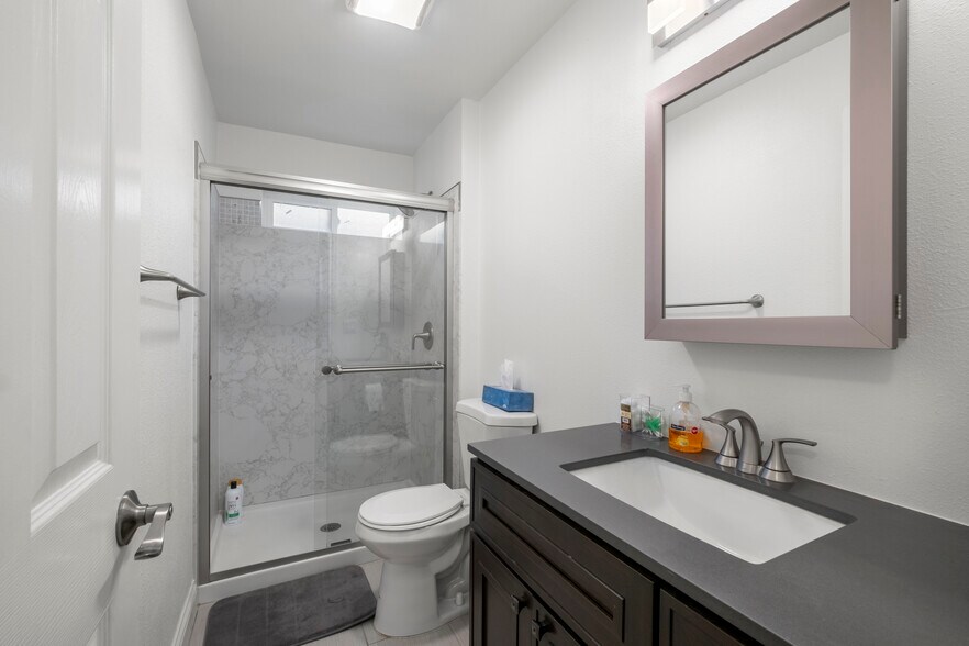 More Photos Of 1628 Tyler St, Berkeley Apartments For Sale
