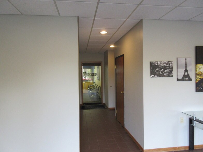 More Photos Of 1803 Whites Rd, Kalamazoo Office For Lease