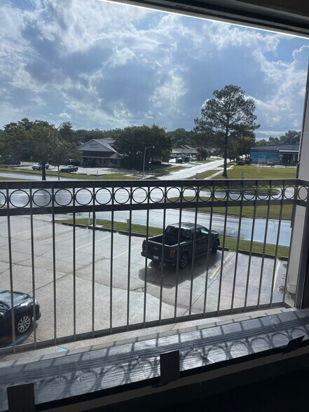 More Photos Of 5830 S Sherwood Forest Blvd, Baton Rouge Freestanding For Lease