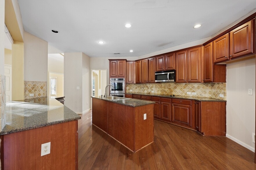 More Photos Of 6470 Georgia 400, Cumming Medical For Sale