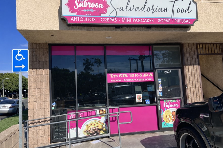 More Photos Of 18625 Sherman Way, Reseda Office For Lease