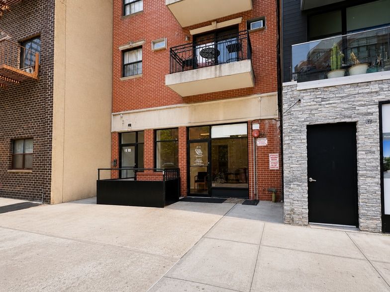 Primary Photo Of 27-11 Astoria Blvd, Astoria Apartments For Lease