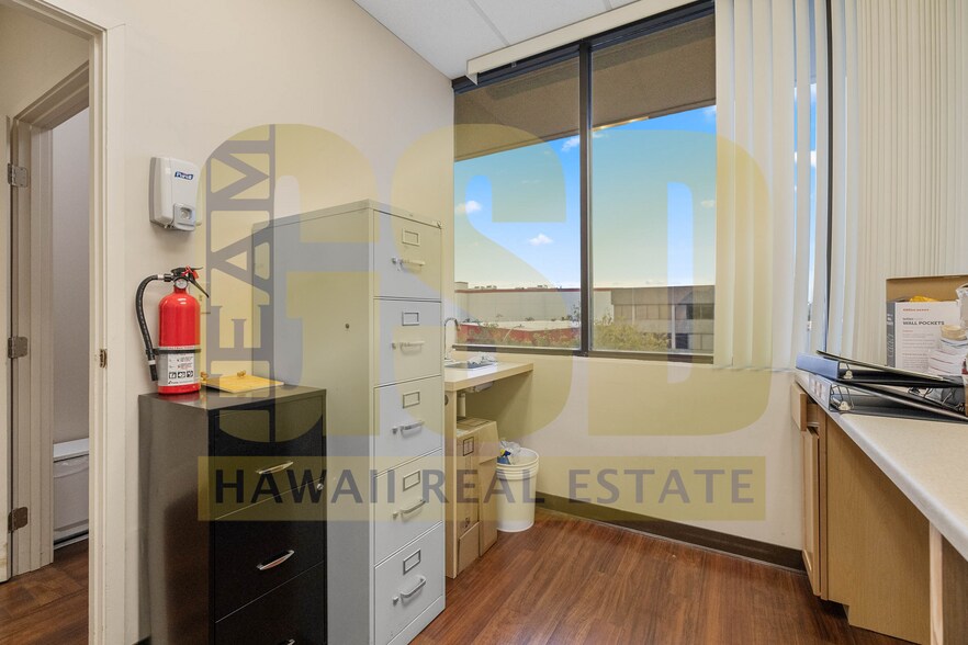 More Photos Of 98-1247 Kaahumanu St, Aiea Office For Sale