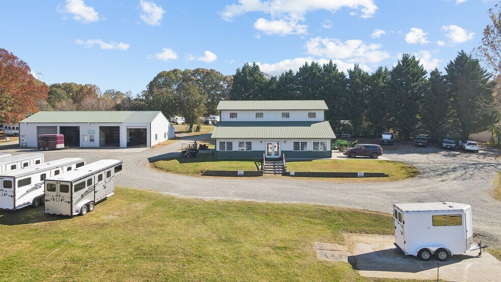 More Photos Of 9932 Seminole Trl, Ruckersville Auto Dealership For Sale