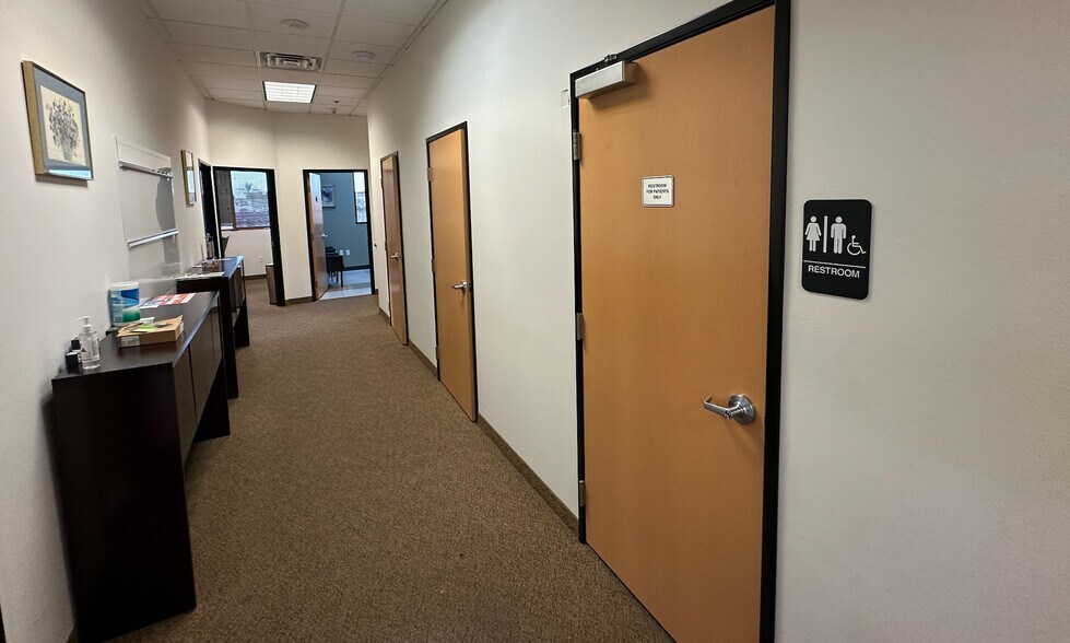 More Photos Of 9139 W Thunderbird Rd, Peoria Medical For Lease