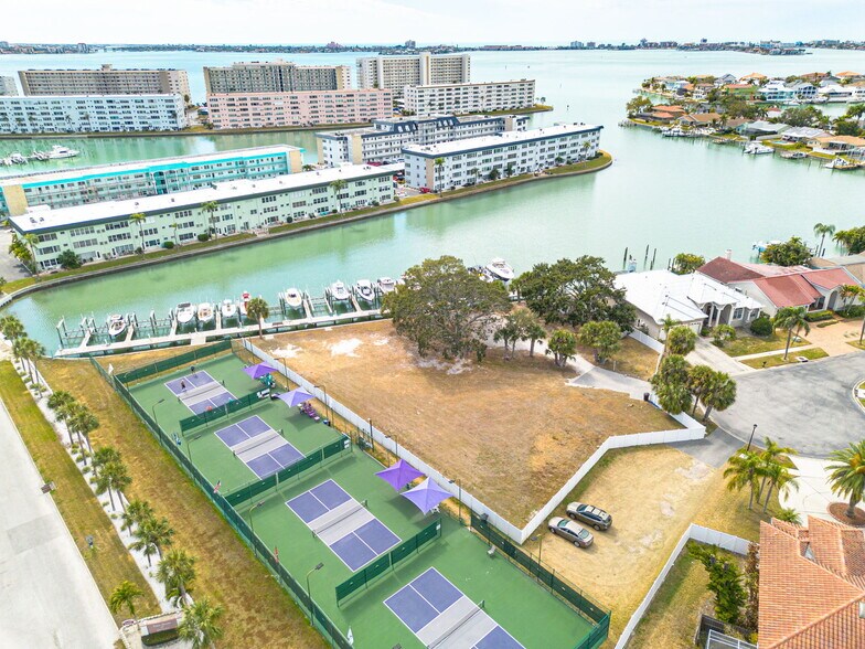 More Photos Of 5814 Skimmer Point S blvd, Gulfport Marina For Sale