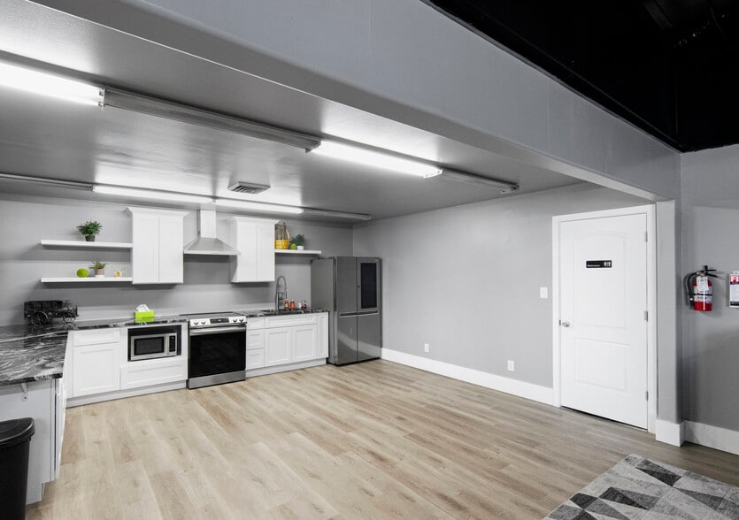 More Photos Of 1775 S East Bay Blvd, Provo Warehouse For Lease