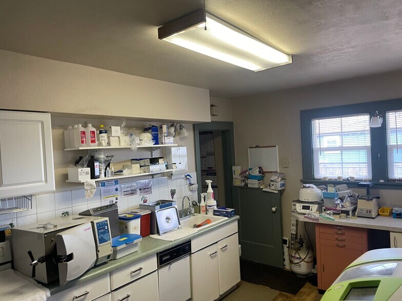 More Photos Of 15 S 8th Ave, Brighton Office For Sale