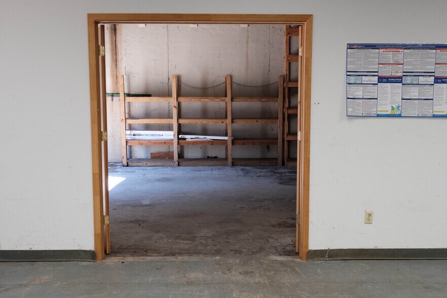 More Photos Of 190-192 Metro Dr, Spartanburg Flex For Lease