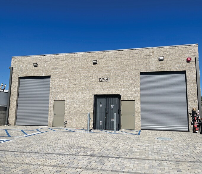 More Photos Of 12581 Branford St, Pacoima Manufacturing For Sale