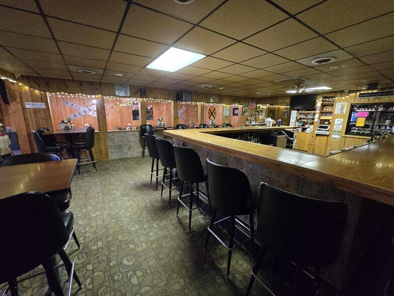 More Photos Of 44368 309th St, Mission Hill Restaurant For Sale