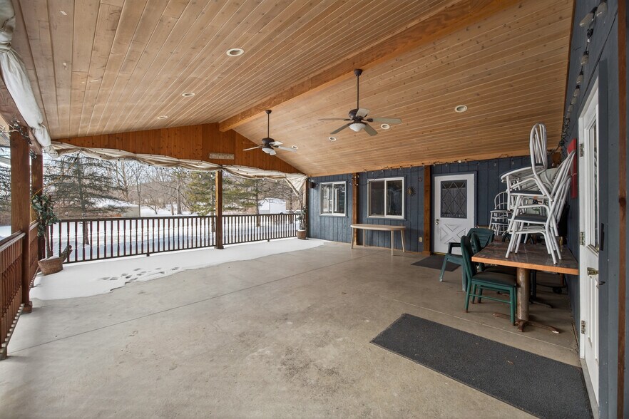 More Photos Of 2862 Guyanoga Rd, Branchport General Retail For Sale