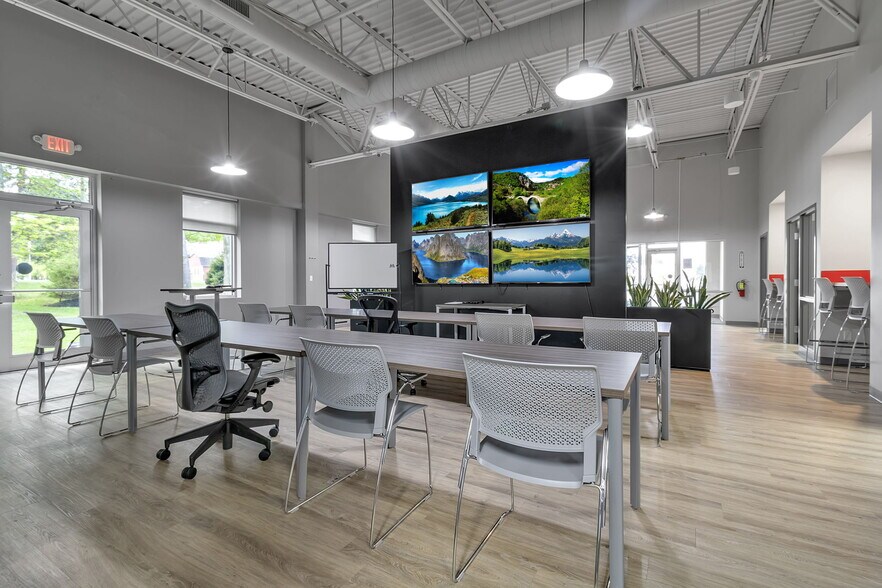 More Photos Of 6031-6045 Transit Rd, East Amherst Unknown For Lease