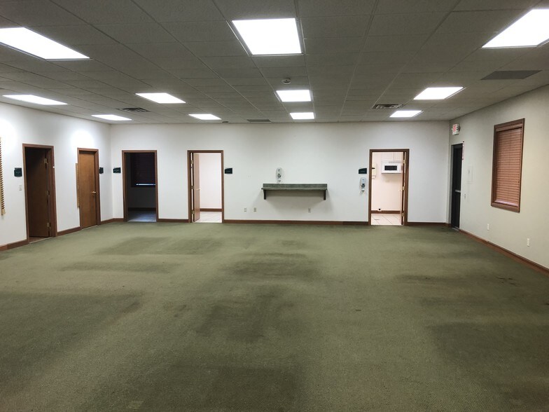 More Photos Of 577 Grant St, Akron Medical For Sale