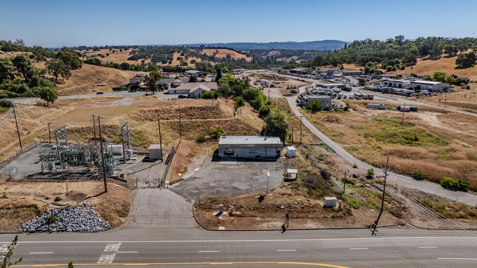 More Photos Of 11020 N State Highway 49, Martell Freestanding For Sale