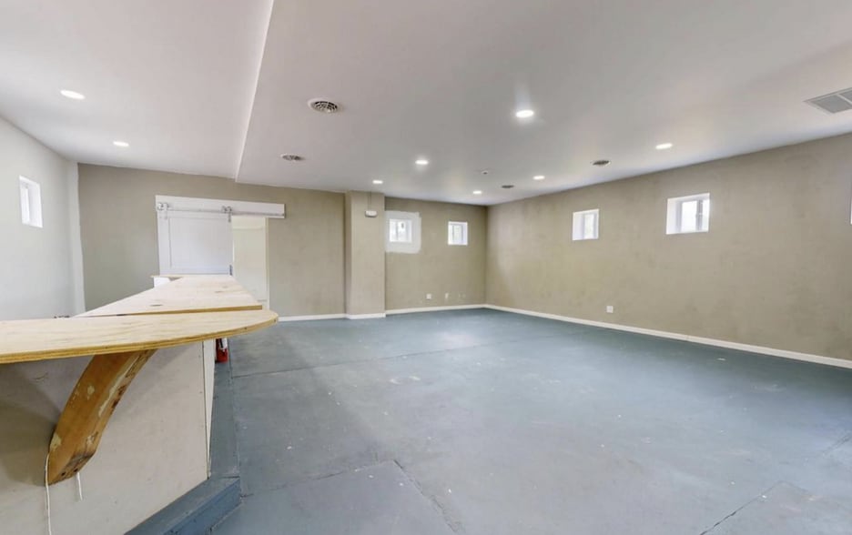 More Photos Of 38 Main St, East New Market Office For Lease