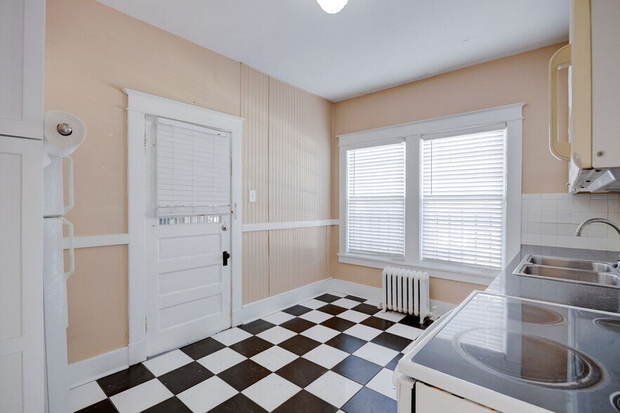 More Photos Of 195 Angelus St, Memphis Multifamily For Sale
