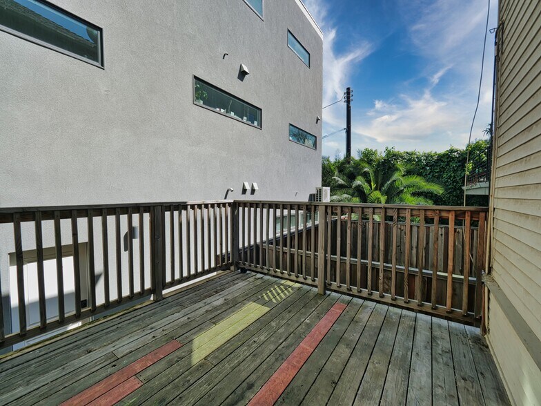 More Photos Of 1901-1903 H St, Sacramento Apartments For Sale