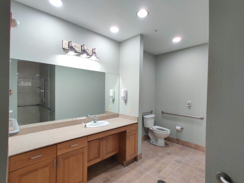 More Photos Of 400 Old Highway 290, Dripping Springs Healthcare For Sale