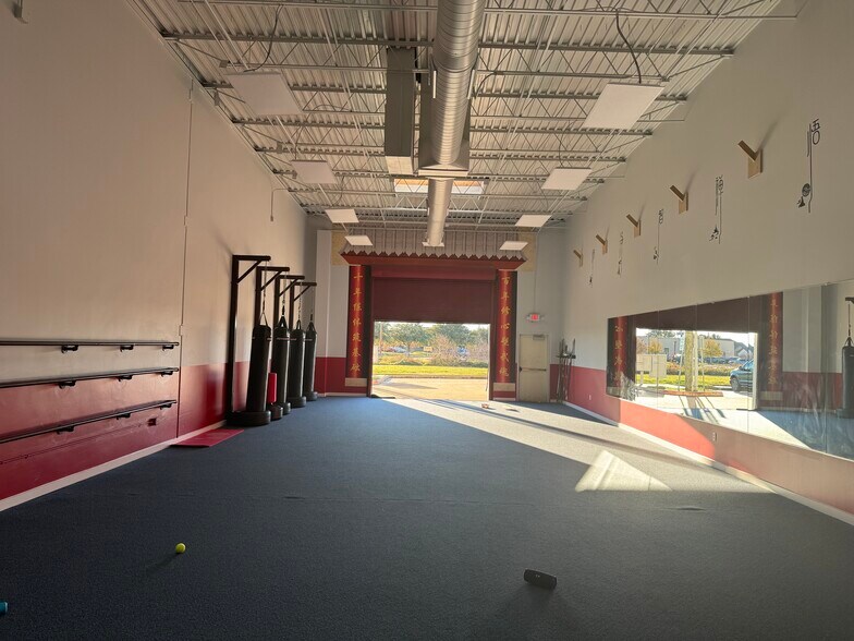 More Photos Of 21732 Provincial Blvd, Katy Service For Sale