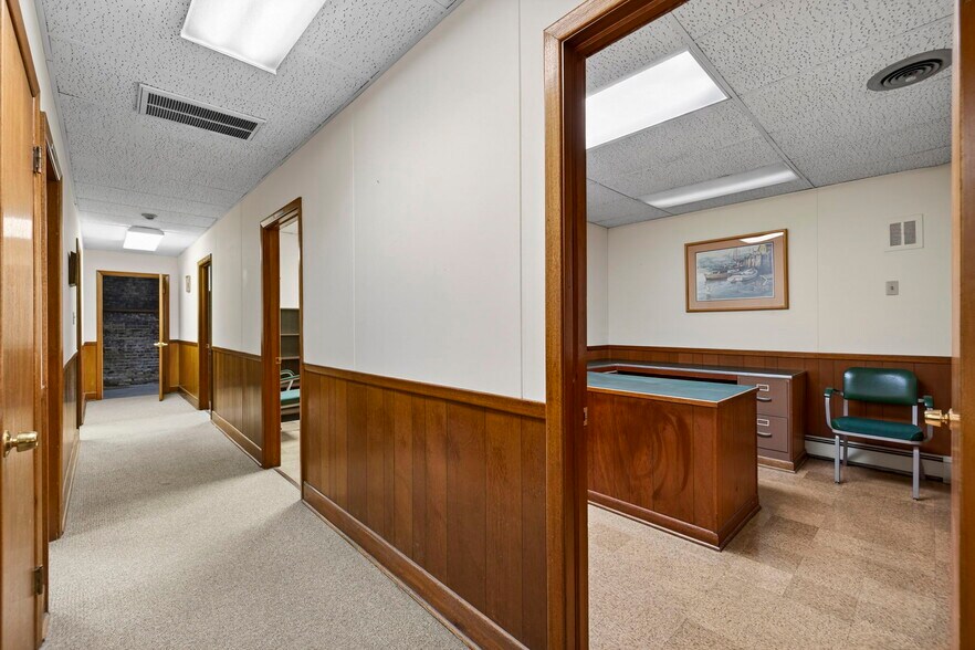 More Photos Of 314 N Braddock St, Winchester Office For Sale