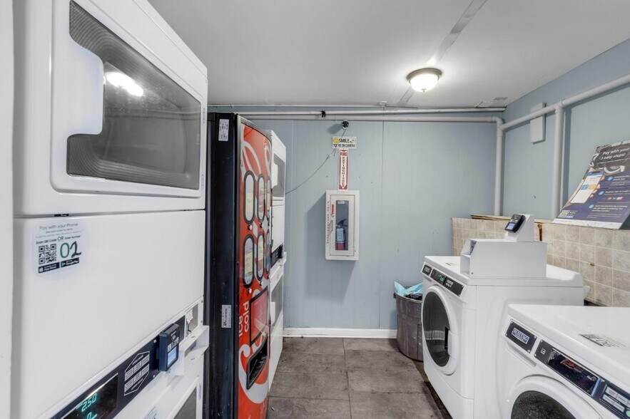 More Photos Of 1320 Parrett St, Evansville Apartments For Sale