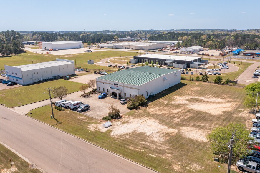 More Photos Of 107 Metroplex Blvd, Jackson Distribution For Lease