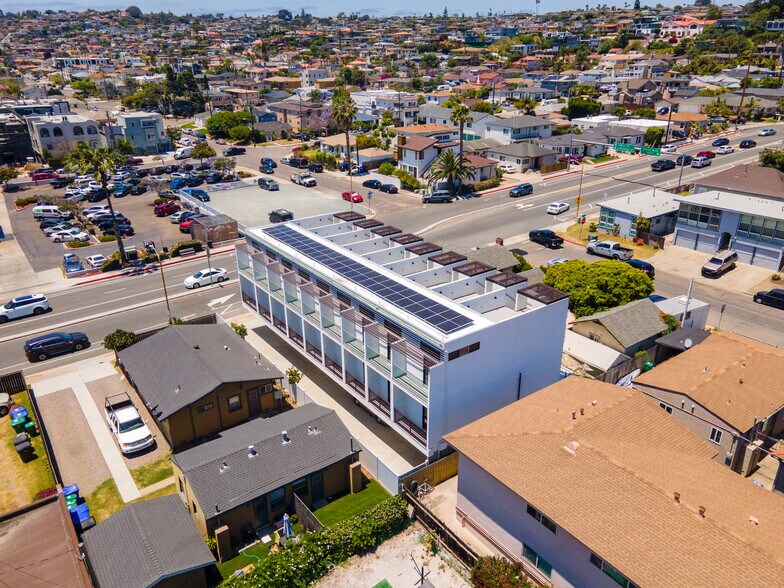 More Photos Of 3046 Nimitz Blvd, San Diego Apartments For Sale