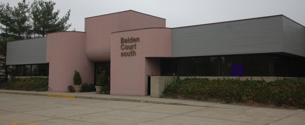 More Photos Of 4942 Higbee Ave NW, Canton Office For Sale