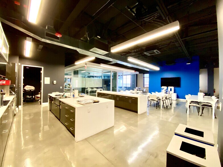 More Photos Of 6010 S Durango Dr, Las Vegas Loft Creative Space For Lease