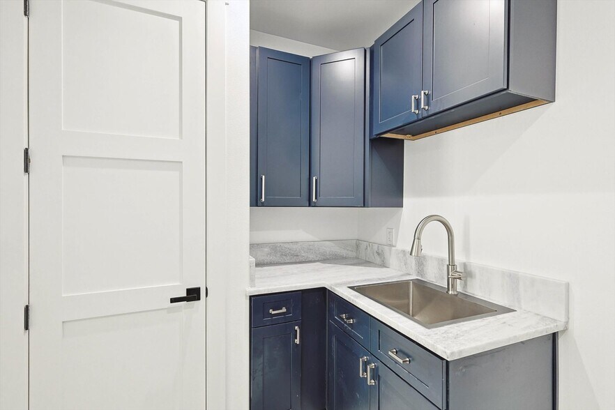 More Photos Of 767 W Main St, Coppell Storefront Retail Office For Sale