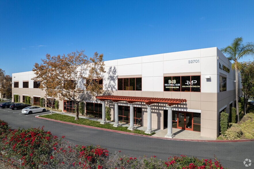 Primary Photo Of 32701-32707 Calle Perfecto, San Juan Capistrano Warehouse For Lease