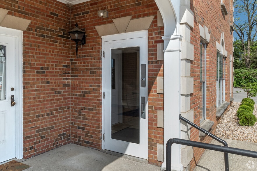 More Photos Of 1500 Leestown Rd, Lexington Office For Lease