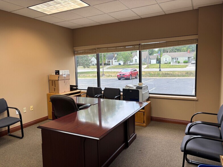 More Photos Of 5125 Roe Blvd, Mission Office For Sale