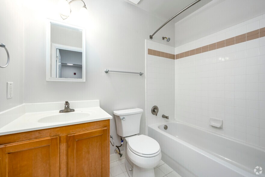 More Photos Of 130 Rollins Ave, Rockville Apartments For Lease