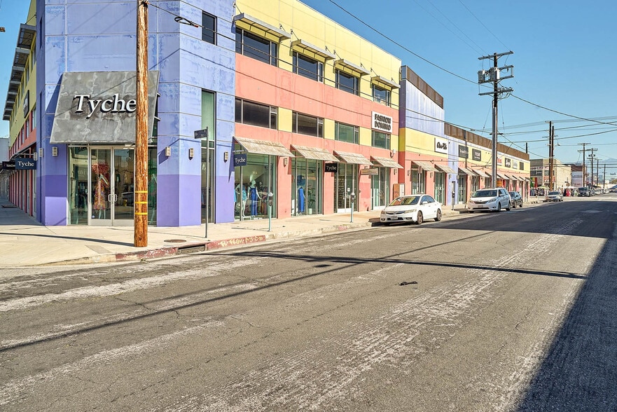 More Photos Of 921 Crocker St, Los Angeles Storefront Retail Office For Sale