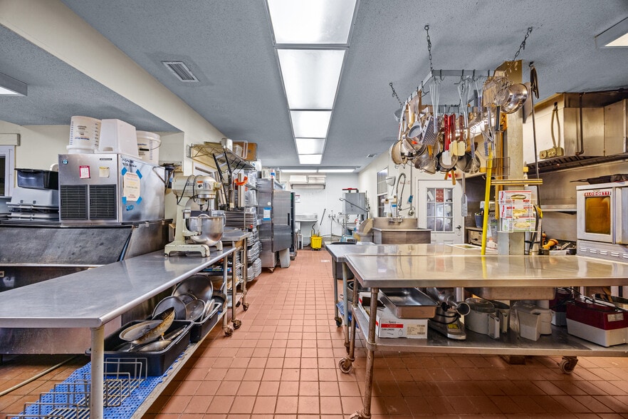 More Photos Of 438 Kessler Loop, Guyton Hospitality For Sale