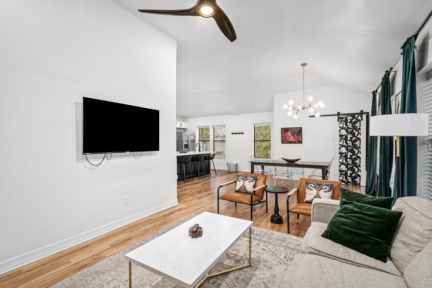 More Photos Of 3404 Rosedale St, Houston Multifamily For Sale