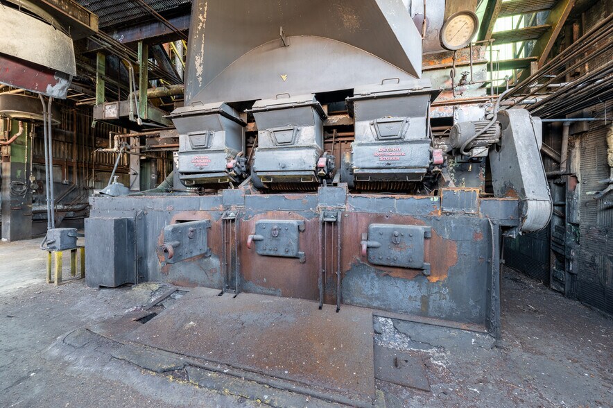 More Photos Of 164 Eyster Rd, Halltown Manufacturing For Sale